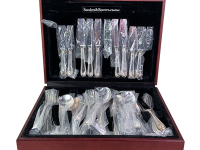 Lot 35 - CANTEEN OF FLATWARE