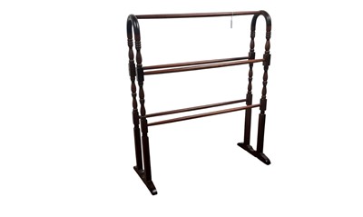 Lot 71 - MAHOGANY TOWEL RAIL
