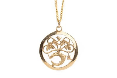 Lot 401 - GLASGOW INTEREST: PENDANT ON CHAIN