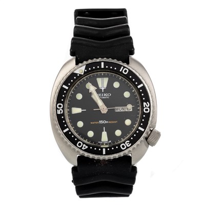 Lot 824 - SEIKO, AUTOMATIC DIVER'S WRISTWATCH