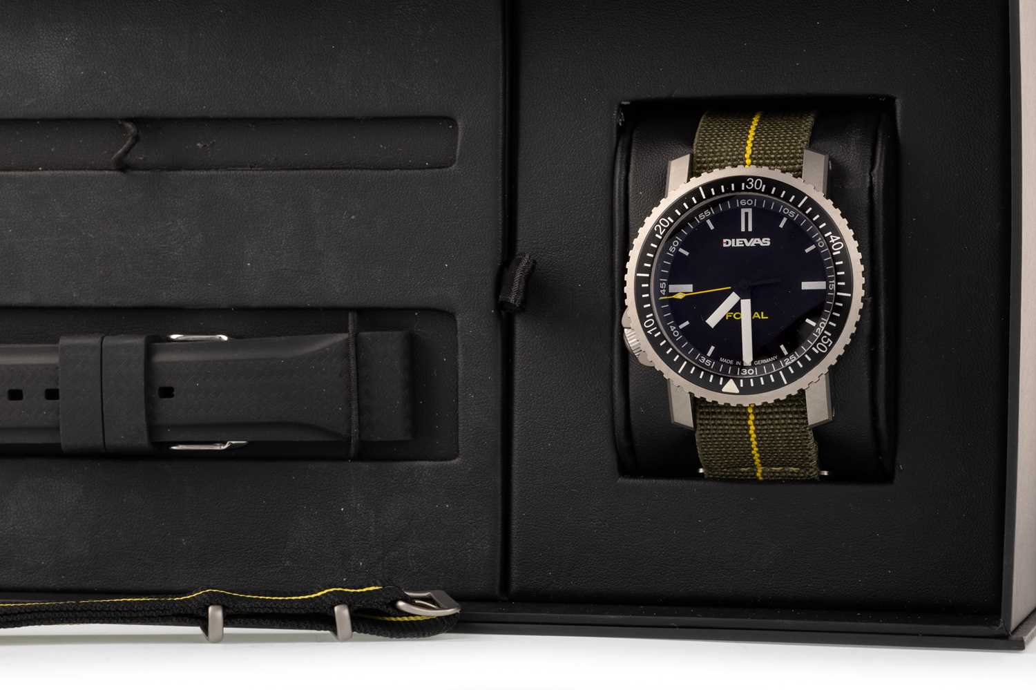 Lot 831 - DIEVAS, FOCAL AUTOMATIC DIVER'S WRISTWATCH