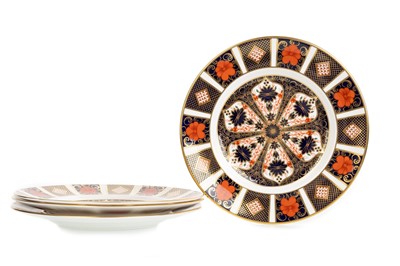 Lot 509 - SET OF THREE ROYAL CROWN DERBY CIRCULAR PLATES