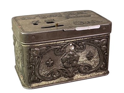 Lot 142 - 'THE DAILY MAIL SAVINGS BANK'