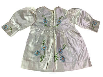 Lot 147 - GROUP OF VINTAGE CHILD'S CLOTHING