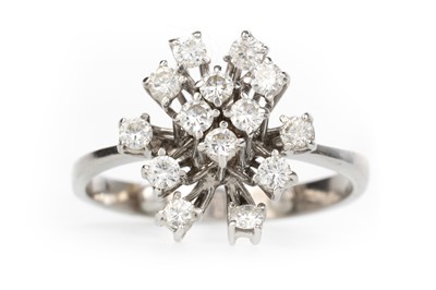 Lot 402 - DIAMOND SPRAY RING