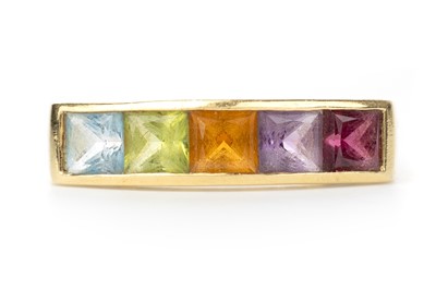 Lot 428 - GEMSTONE DRESS RING