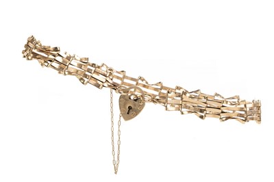 Lot 434 - GATE LINK BRACELET