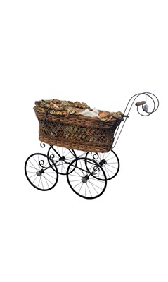 Lot 119 - VINTAGE STYLE DOLLS PRAM
