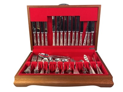 Lot 123 - CANTEEN OF PLATED CUTLERY