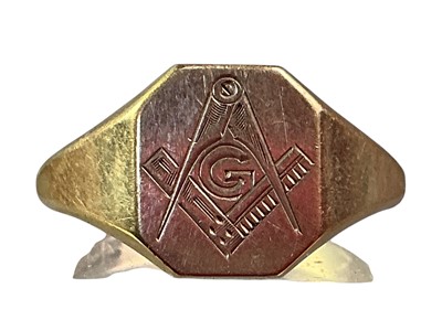 Lot 192 - MASONIC SIGNET RING