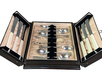 Lot 214 - LARGE GROUP OF SILVER PLATED AND STAINLESS STEEL FLATWARE