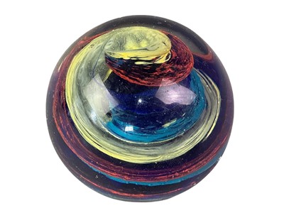 Lot 217 - SELECTION OF GLASS PAPERWEIGHTS