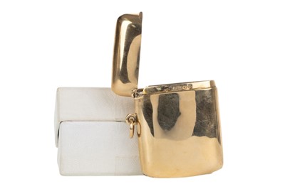 Lot 968 - GEORGE V VESTA CASE