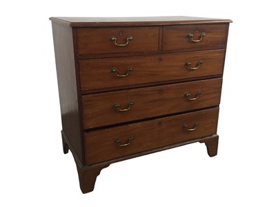 Lot 394 - MAHOGANY CHEST OF DRAWERS