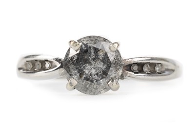 Lot 446 - SALT AND PEPPER DIAMOND RING