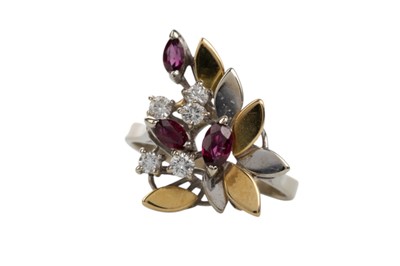 Lot 451 - RUBY AND DIAMOND SPRAY RING