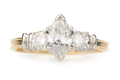 Lot 500 - DIAMOND DRESS RING