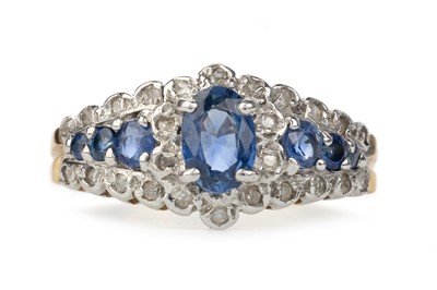 Lot 709 - SAPPHIRE AND DIAMOND RING