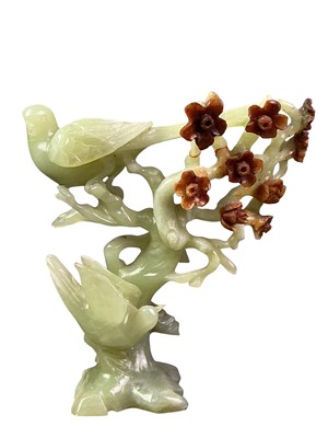 Lot 410 - GROUP OF JADE AND SOAPSTONE FIGURES