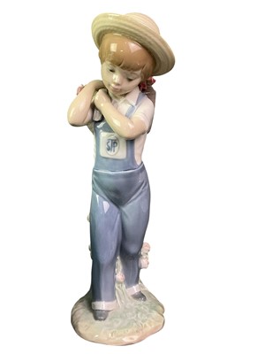 Lot 422 - LLADRO FIGURE