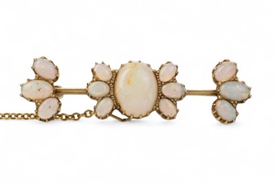 Lot 418 - VICTORIAN OPAL BAR BROOCH