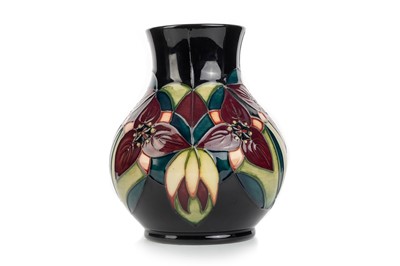 Lot 570 - MOORCROFT POTTERY VASE