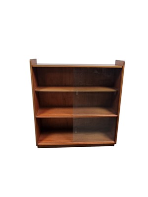Lot 526 - MID CENTURY TEAK BOOKCASE