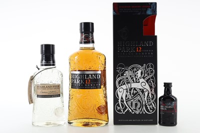 Lot 271 - HIGHLAND PARK 12 YEAR OLD WITH DRAGON LEGEND MINIATURE AND NEW MAKE SPIRIT 35CL