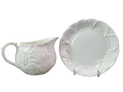 Lot 501 - WEDGWOOD TEA AND DINNER SERVICE