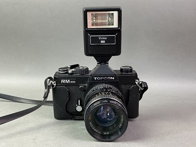 Lot 565 - COLLECTION OF CAMERAS