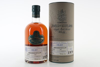 Lot 132 - **BUNNAHABHAIN 1979 25 YEAR OLD LOMBARD JEWELS OF SCOTLAND