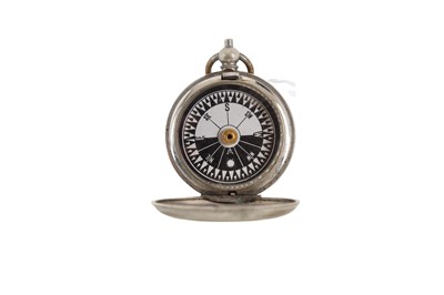 Lot 69 - WWI OFFICERS POCKET WATCH COMPASS
