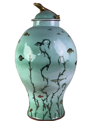 Lot 640 - LARGE LIDDED VASE