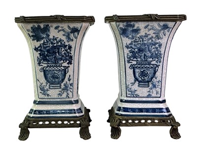 Lot 49 - COLLECTION OF BLUE AND WHITE CERAMICS