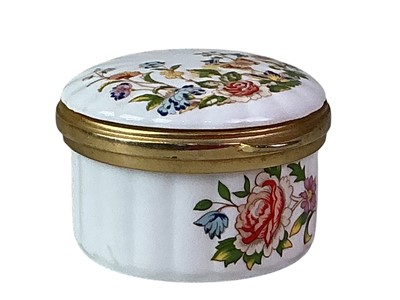 Lot 59 - GROUP OF PILL / TRINKET BOXES