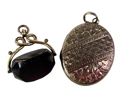 Lot 32 - GROUP OF JEWELLERY