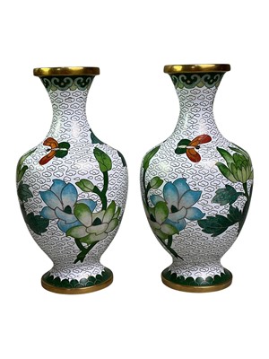 Lot 128 - CHINESE CLOISONNÉ BRASS TEAPOT / KETTLE