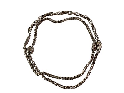 Lot 11 - GOLD NECKLACE