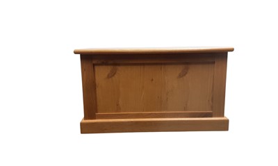 Lot 98 - MODERN OAK BLANKET CHEST