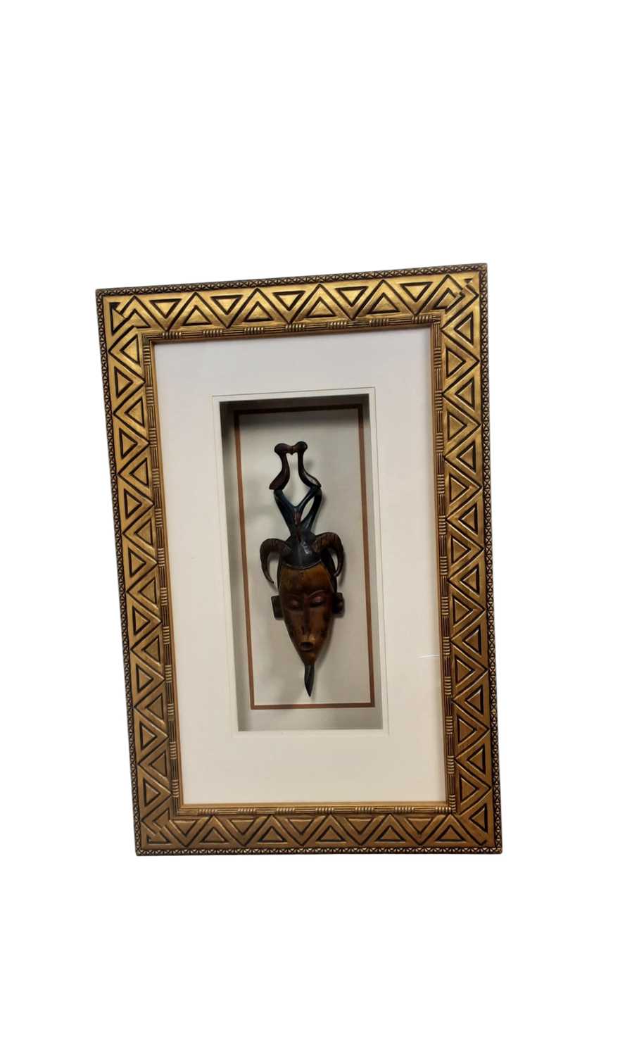 Lot 118 - SMALL CEREMONIAL AFRICAN TRIBAL MASK