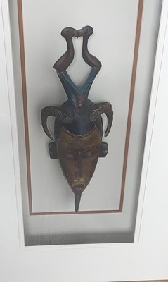 Lot 118 - SMALL CEREMONIAL AFRICAN TRIBAL MASK