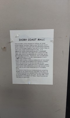 Lot 118 - SMALL CEREMONIAL AFRICAN TRIBAL MASK