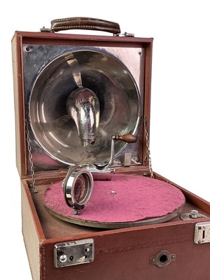 Lot 143 - DECCA DULCEPHONE DISC PHONOGRAPH