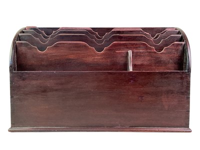 Lot 17a - DESK TOP STATIONARY RACK