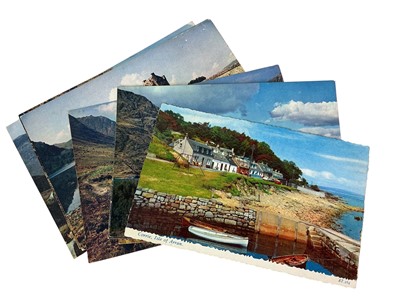 Lot 48 - COLLECTION OF VINTAGE POSTCARDS