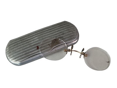 Lot 198 - PAIR OF VICTORIAN EYE GLASSES