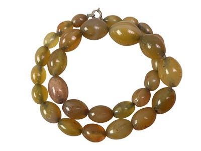 Lot 214 - TWO NECKLACES