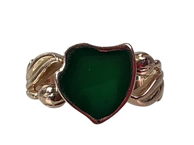 Lot 223 - GOLD DRESS RING