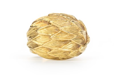 Lot 541 - GOLD BOMBE RING.