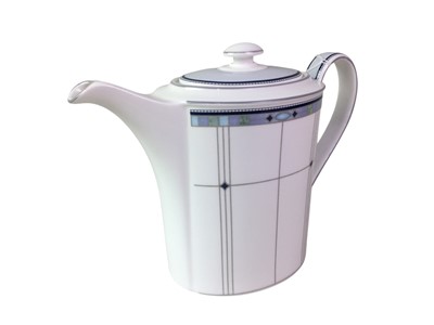 Lot 494 - LARGE TEA AND DINNER SERVICE